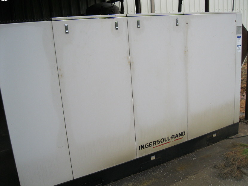 INGERSOLL-RAND Model SSR-EP200 Air Compressor,